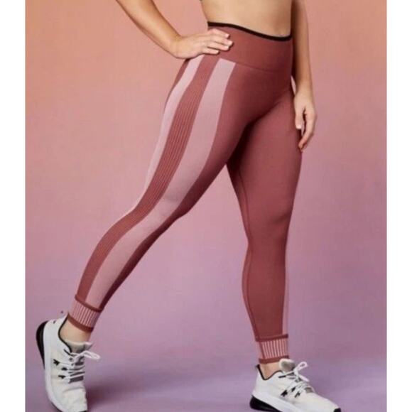 Fabletics Maddie Ziegler Euphoria Seamless Color Block Pink Rose Active Leggings - Picture 2 of 5